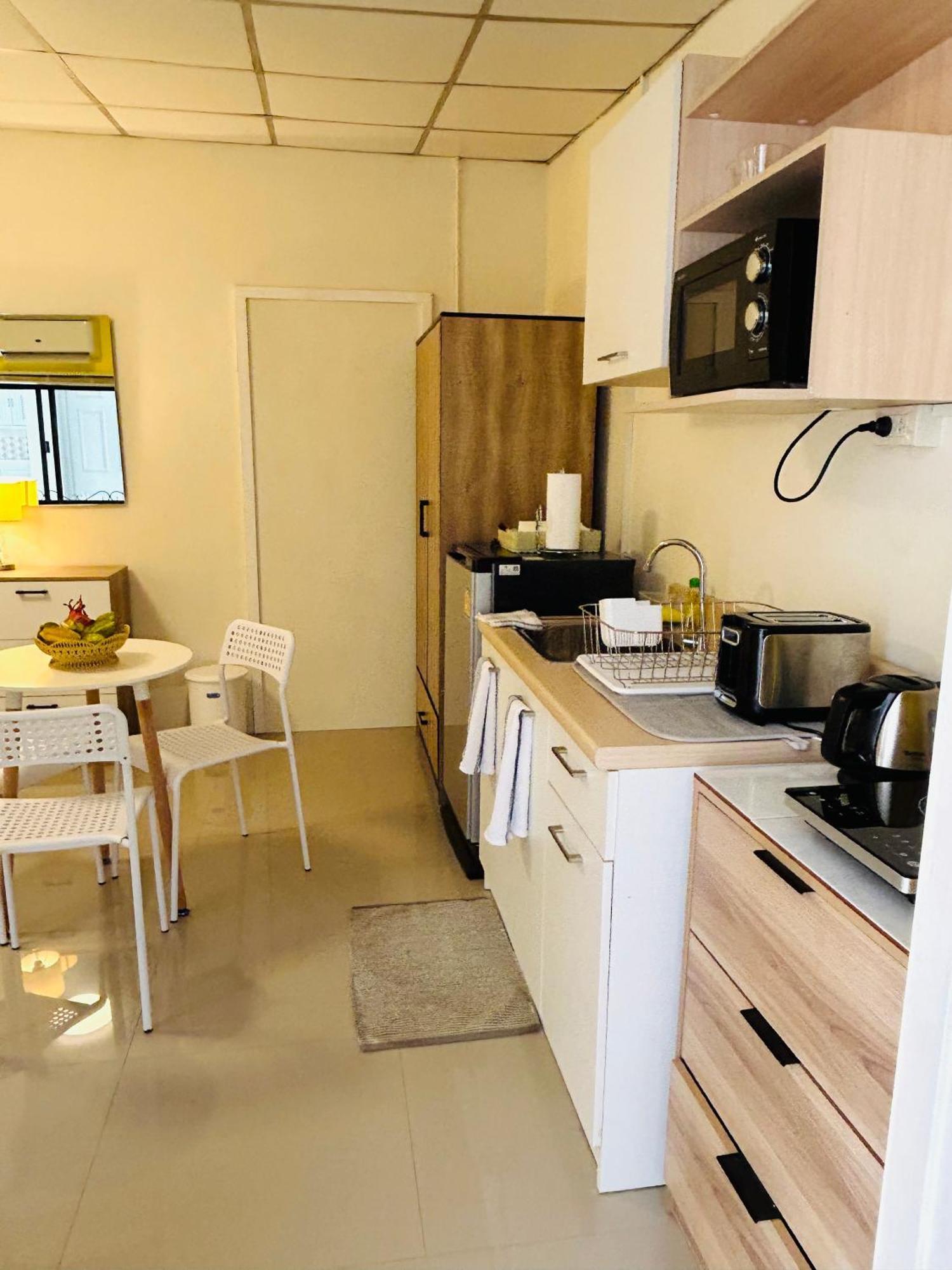 With Private Kitchen And Bathroom 布吉